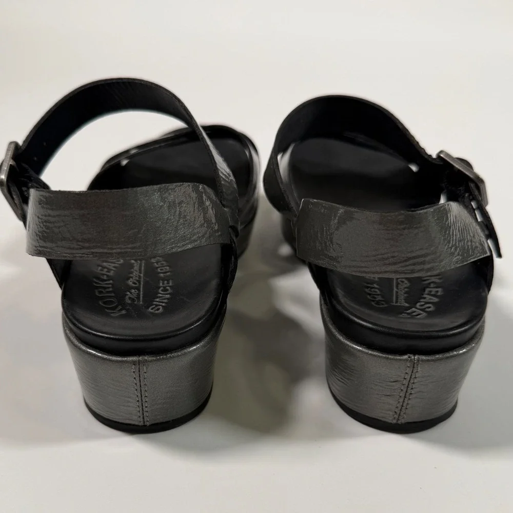 Kork-Ease Metallic Pewter Grey Platform Wedge Sandals Minimalist Womens Size 9